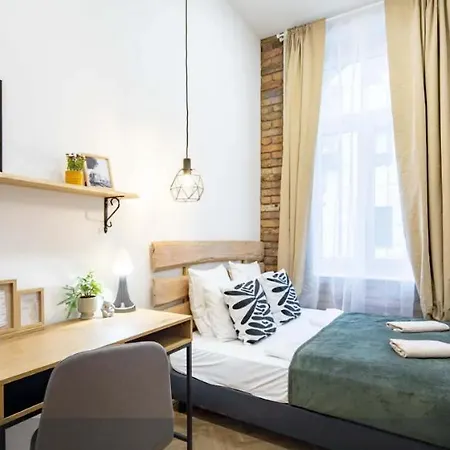 Cityscape Budget Blaha Loft * بودابست