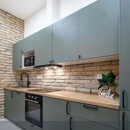 Cityscape Budget Blaha Loft Appartement *