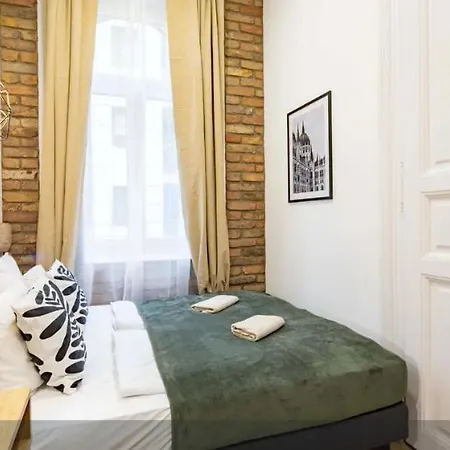 Cityscape Budget Blaha Loft * Boedapest
