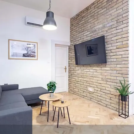 Апартаменты Cityscape Budget Blaha Loft Будапешт