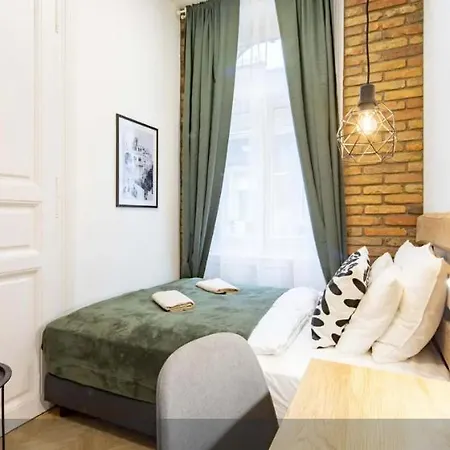 Cityscape Budget Blaha Loft Апартаменты Будапешт